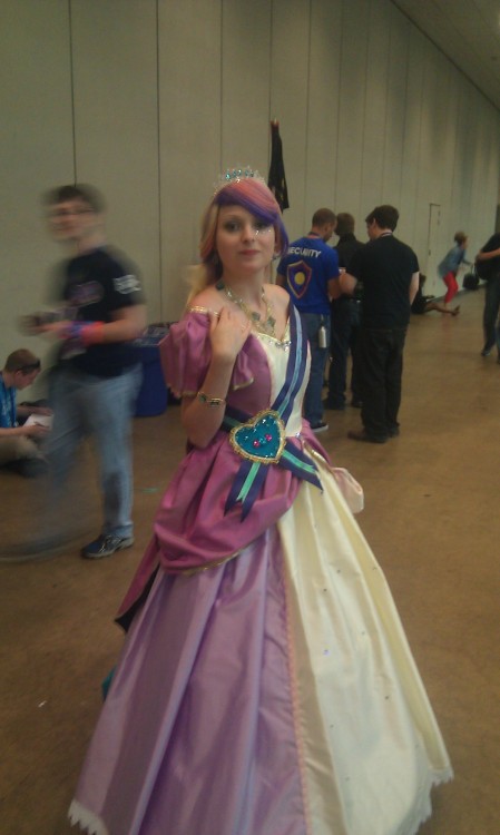 allpowerfultrixie: Two of the most beautiful cosplayers at Bronycon  Aaah! It&rsquo;s been awhil
