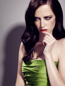 growlbadkitty: evagreenplus: Eva Green  MeOW!  