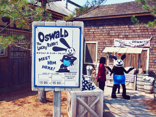 Oswald the Lucky Rabbit makes character debut at Tokyo Disneyland Resort in new meet-and-greet at Di