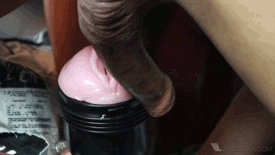 Lonely Venus has to fuck her fleshlight all by herself. Won’t someone please loan