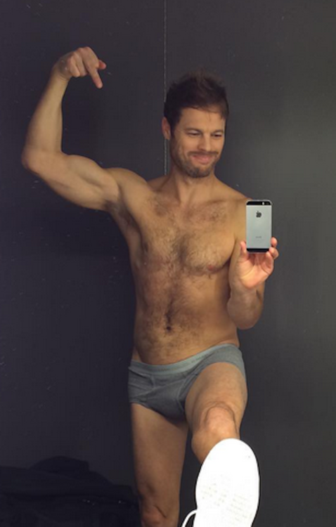 traveladdict227:  George Stults; furry friend, nice ass, rockin’ body