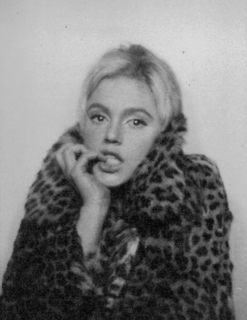 onlyediesedgwick:Andy Warhol, “Edie Sedgwick,” Photobooth, 1966