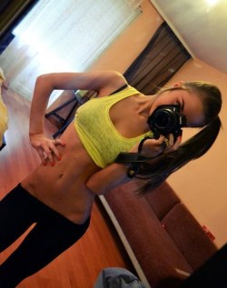 yogapantsaddict:  Hookup with a local hottie