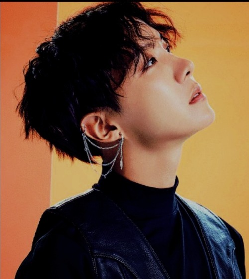 THE WAITER - CHAPTER 1: REMINISCENCE