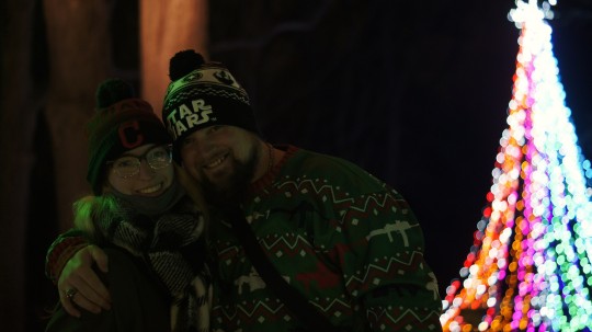 thingssthatmakemewet:‘Tis the season to be cheesin’ 😄🥰🎄@mossyoakmaster and I went on a double date to see Christmas lights on Friday and I’ve found my new favorite pictures of us together 🥺🥰😍💖 It was an amazing night