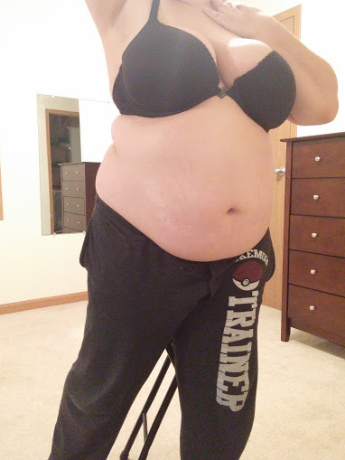 jigglypuff-fe:  feeling ginormous after stuffing myself with 12 corn dogs :)thanks