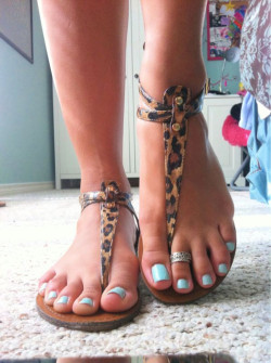 beautiful-womens-feet:  Beautiful Womens