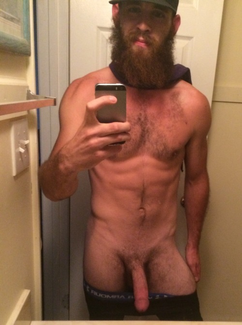 XXX guyswithiphones-nude:  Guys with iPhones photo