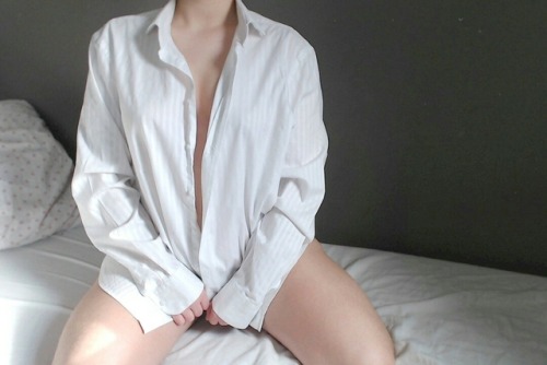 velvetybabygirl: Welcome home, daddy 