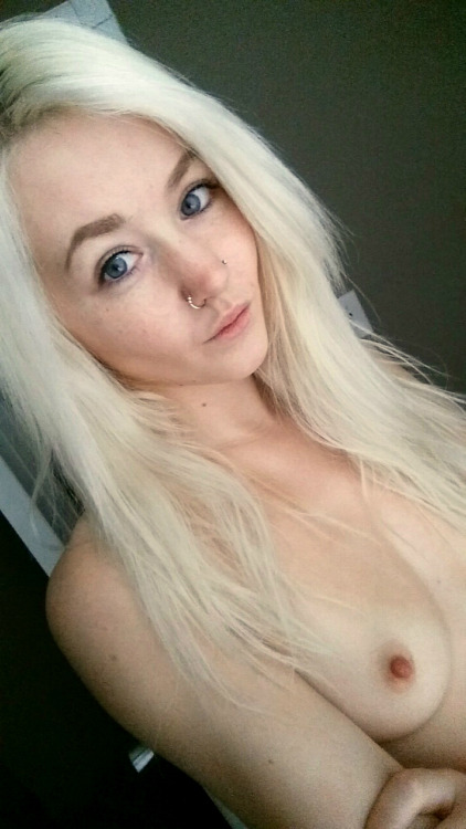 thevaultofass:  I’m cutest at my sleepiest 