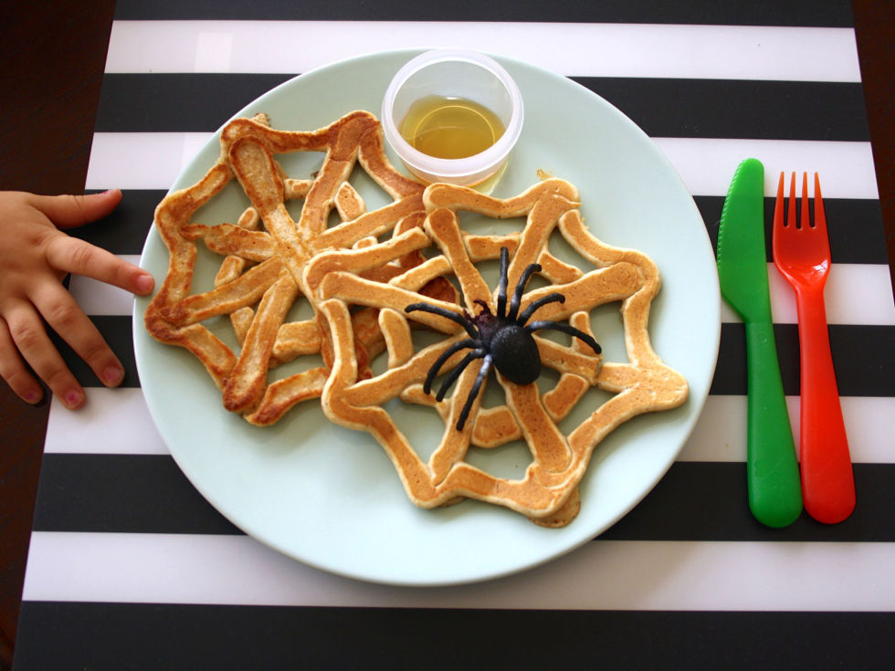 dartranna-alurath: littlepandabear:  sixpenceee:  A compilation of halloween themed
