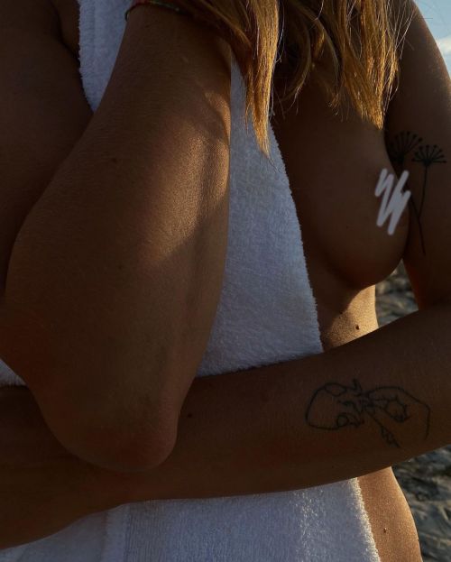 Details✨ @katarrrrina by @matejaskraba #frachella #frachellamood #inspiration #mysecretbeach #sunris