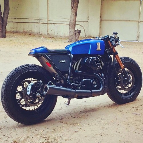 lemoncustommotorcycles: @caferacergram by CAFE RACER ift.tt/XIhrrT #caferacergram #caferacer 