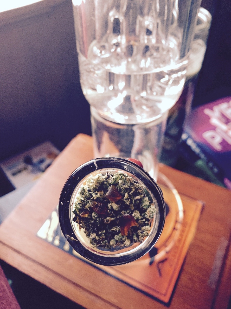 blow-dro-getweird:Derbs on bowls or bowls on derbs. Either way I’m stoned af.