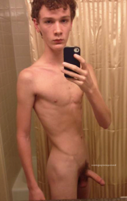 italianboyjr:  camguysexposed:  Noah ZImmer with ginger locks and hard meat for all to enjoy! http://camguysexposed.tumblr.com/  ..::FOLLOW ME::.. http://italianboyjr.tumblr.com No shave November; No under wear December. 