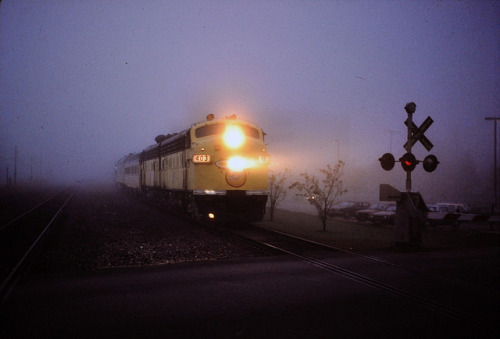marmarinou:  CNW F-units at Palatine IL 1984 , by Mark LLanuza on Flickr.
