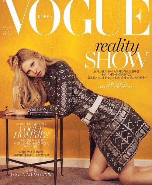 modelsinstagram: @lara_stone:@voguekorea