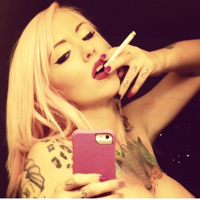 onlysexysmokers: