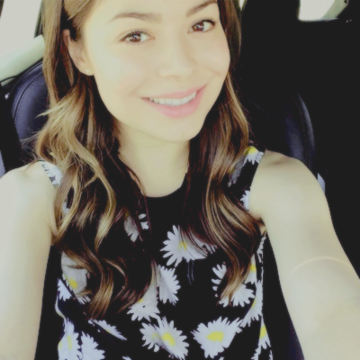 editioncd9:  » Icons de Miranda Cosgrove « • Por favor LIKE si guardas o usas.