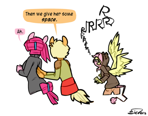 ultimareuniverse:Once upon a time, a young filly named Cottontail wanted to be a bear. It was…less than ideal. The End.AHHHH OMFG too cute~! X3 <3