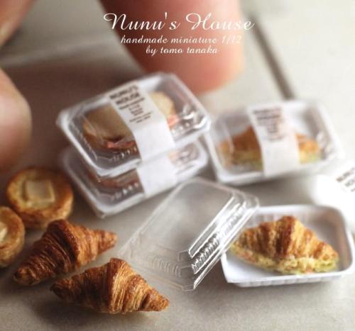 thatfilthyanimal:  archiemcphee:Today the Department of Miniature Marvels is marveling at the exquisitely detailed creations of Japanese miniature artist Tomo Tanaka. Since 2002 he’s been creating 1/12 scale miniature versions of all sorts of food and
