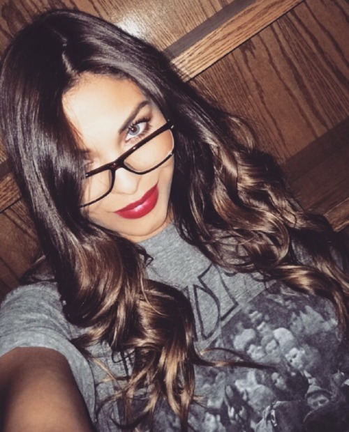 sexybabesinglasses: Johana Gomez
