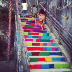 makinology:  valdivia … chile … yarnbombed 