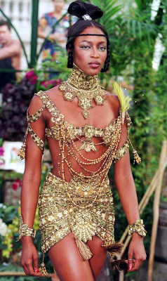 fuckrashida:  Naomi, Christian Dior Fall/Winter 1997 Haute Couture