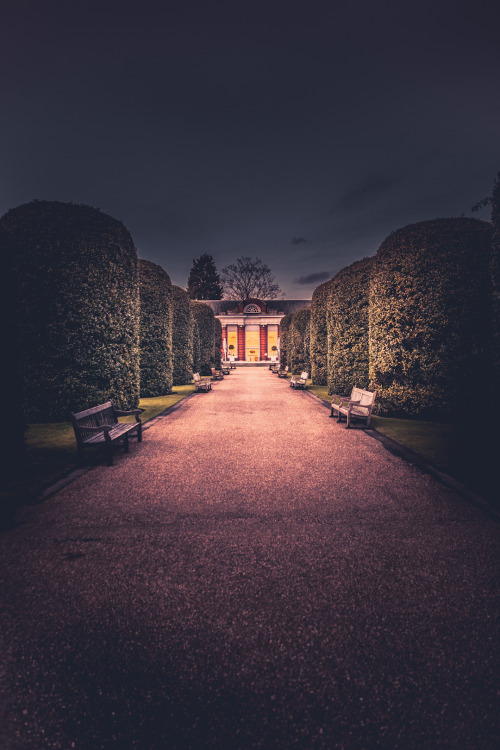 freddie-photography:  Kensington Palace, London - By Freddie Ardley Photography Facebook.com/FreddieArdleyPhotography 