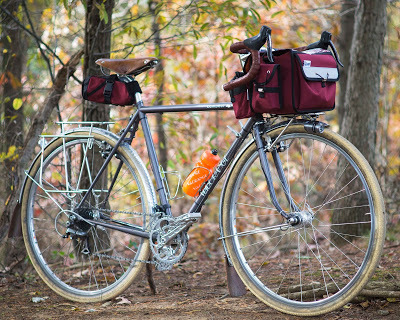 davewellbeloved:  Love this too (via The Velo ORANGE Blog: Update on Luggage)