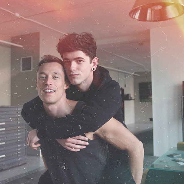 thedaveywaveyofficial:  So this little twink came to LA! 👬 @jamieryandee 