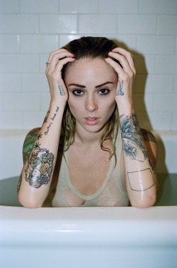 theperfectladies:  Alysha Nett