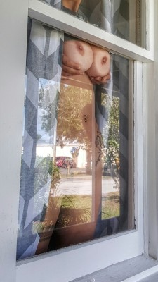 stephanie-mason-my-hotwife:  Window shopping