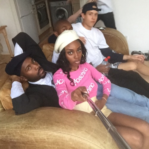 spookylangsettte:  iinamak #family