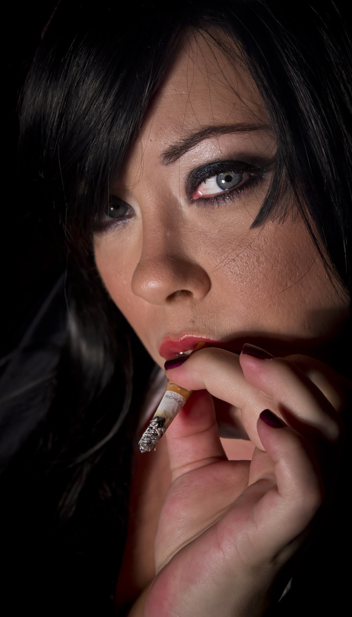 tinasnua:  The last drags of the cigarette &lt;3 xxxx  A non-pregnant post but