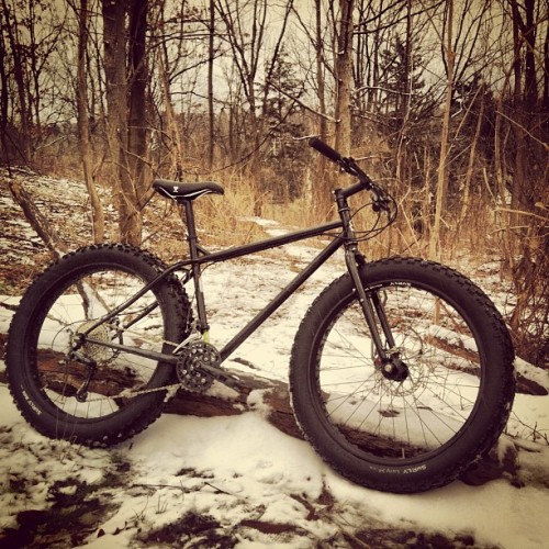 fatbikelife: cyclecuse: to the woods for a little necking (thanks Steve!) (at Thornden Park) (via Tu