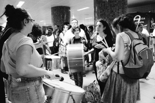 canoalibertaria:girl power!! Ato contra os abusos no metro de São Paulo, Fanfarronicas