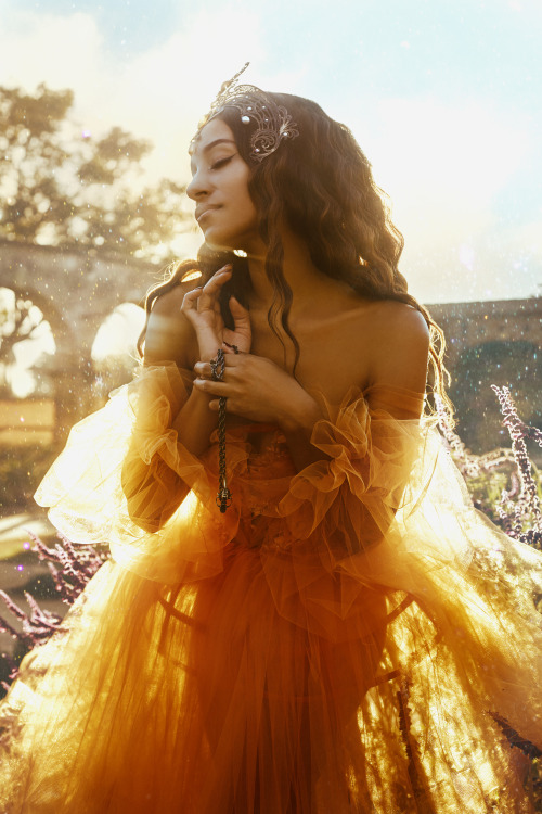 Sun kissed moments with sweet @creaturehabits wearing a dress she made herself! Photography by Bella