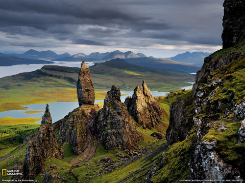 fuckyeahvikingsandcelts:tylergnosis:Scotland. My calling. Who’s coming with?SCOTLAND!