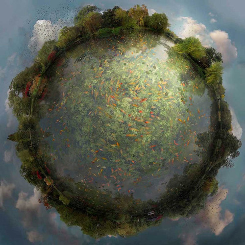 dink-182:  crossconnectmag:  Floating Worlds by Catherine Nelson   Catherine Nelson   born in Sydney 1970 is a visual artist who uses the digital medium to paint images together into personal and imaginary landscapes. Trained as a painter in Sydney and