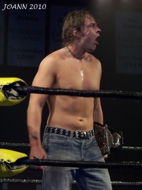 moxleysmistress:  Daily Mox spam!!! 