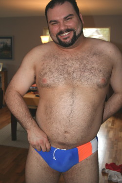 speedoweirdo:  speedochubby:  bigboysshrtshorts:  Here’s the next installment of sexy KC   that IS a bulge  OH GOD