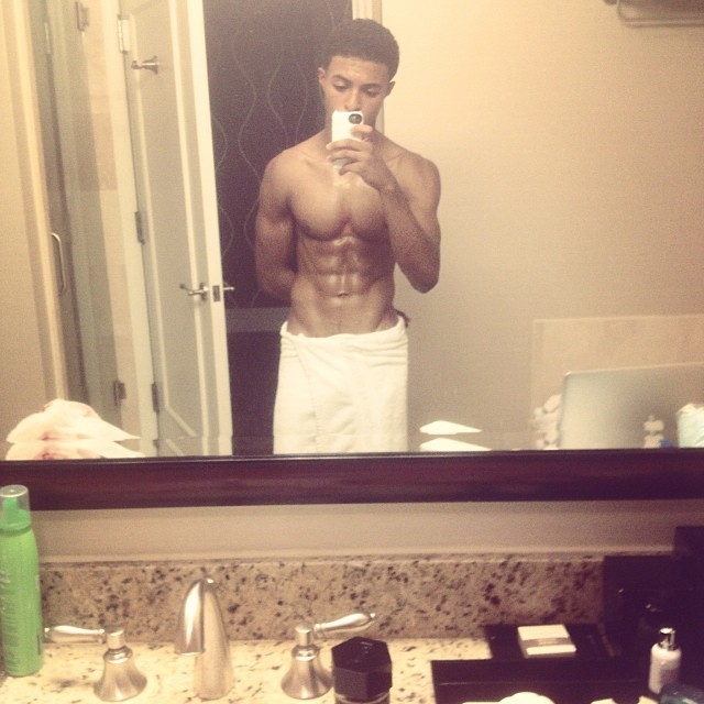 manuponman:  The desire is real. prettyboiidel:  texaslove2013:  lowkeyfreak:  gdr1: