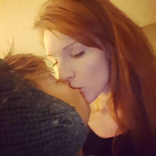 melodylane:  Mwauh! #queer #redhead #transgirl #kiss