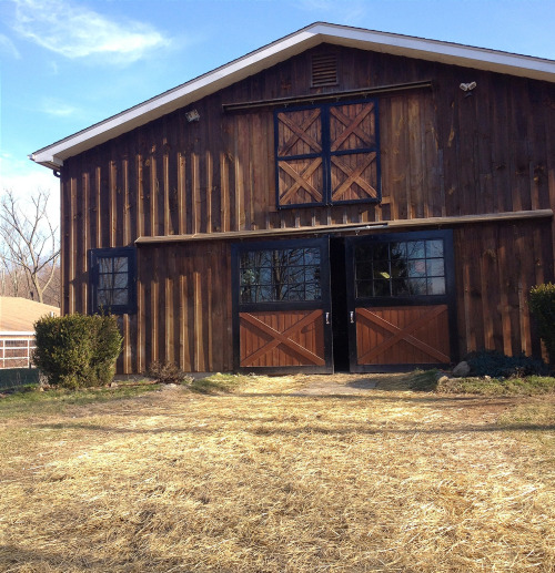 bell-boots:  The barn(:   That’s a fancy looking barn.