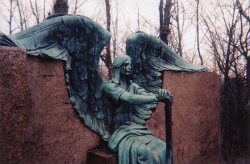 sixpenceee:
“ Lake View Cemetery: The Haserot Angel
It’s called the Angel of Death Victorious. Due to an effect of weathering and erosion on the bronze, the statue appears to be weeping black tears at all times.
”