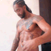 illuzion-z:Omarion starting his day right