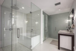 homestratosphere:  This all glass shower
