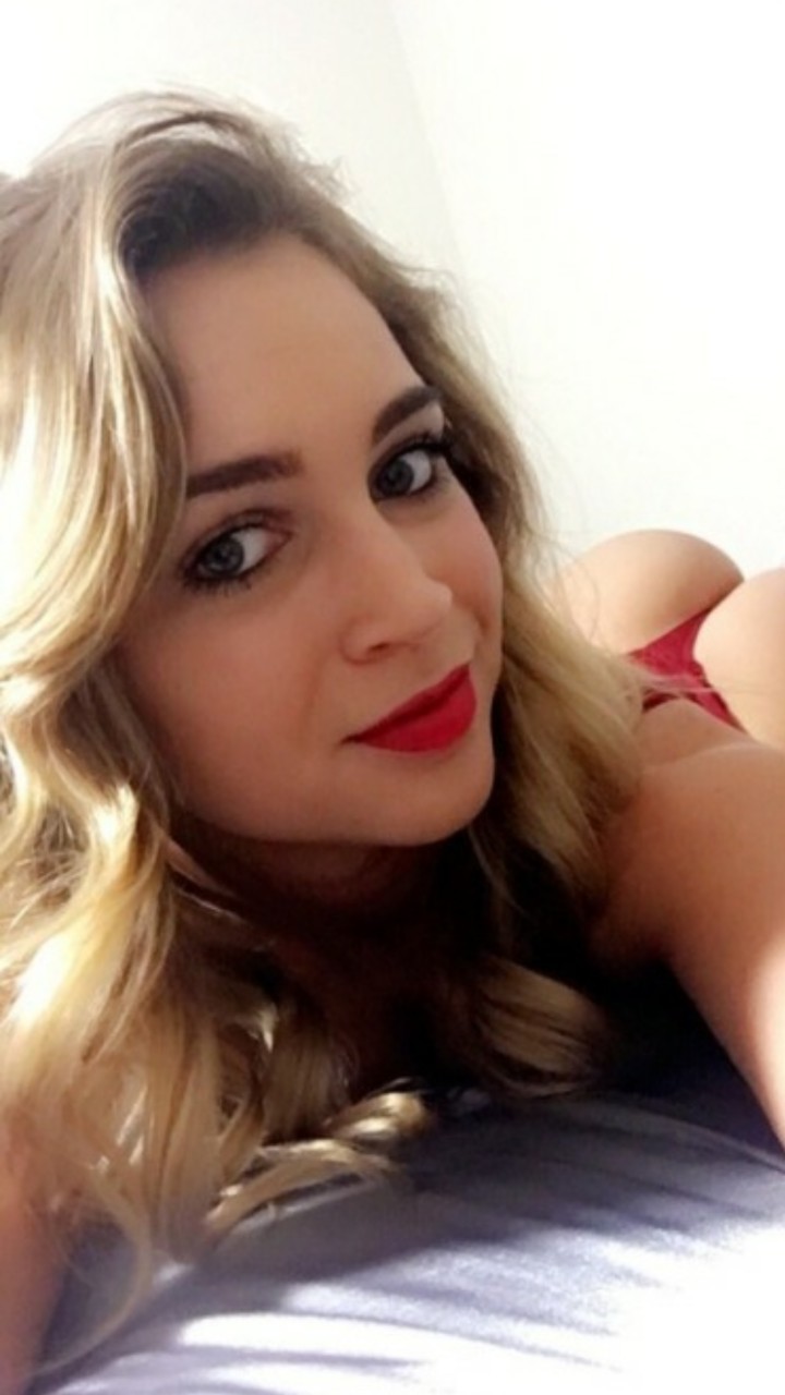 Amateur Teens, MILF's, And Wives - It's All Here!