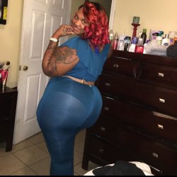 thickblackmilf:  @thickblackmilf